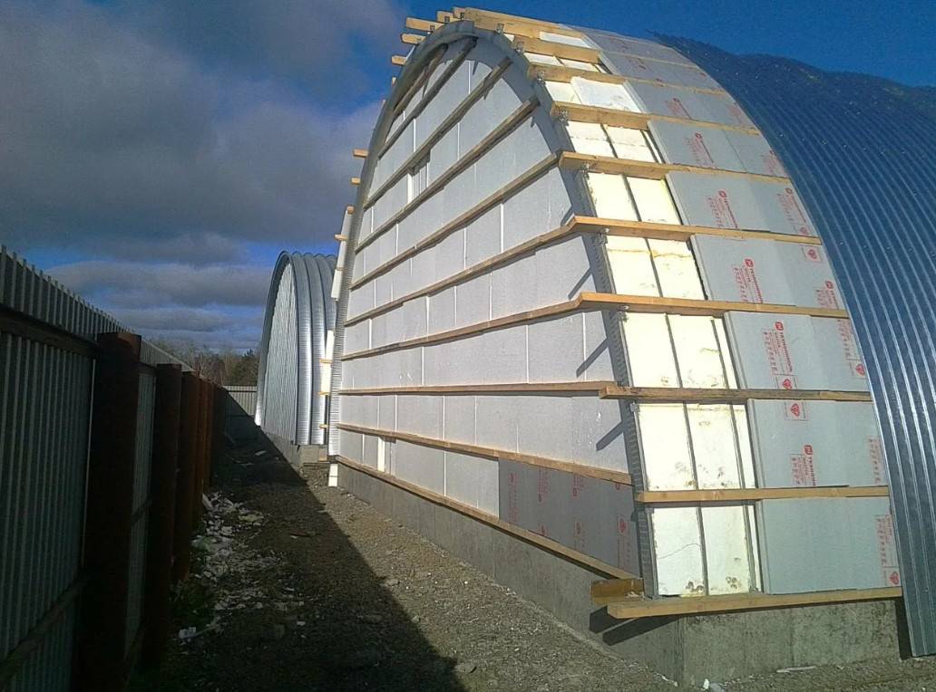 Монтаж профнастила НС18ПГ на металлический каркас